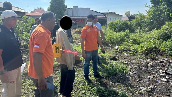 seorang-pelajar-membawa-bom-rakitan-yang-diledakkan-di-man-3-padang-sumbar-polisi-melakukan-olah-tkp-dok-istimewa-1784030182462_169